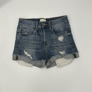 id:23 Jean shorts